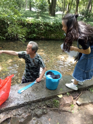 七月九日 黄色仓库
 走西湖-关注西湖十景垃圾分类问题小分队 游客调查