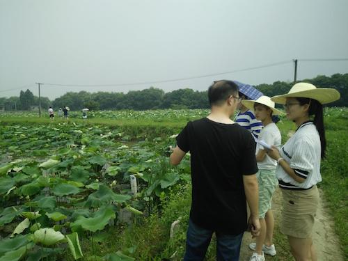 七月二十一号 黄色仓库
 黄色仓库
赴余杭“宣传教育”小分队 五水共治对农村的影响 (2)