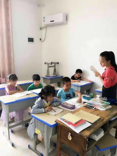8月22日 黄色仓库
 浙西建德爱心支教小队 离别，未知重逢 (1)