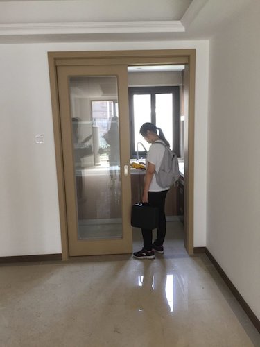 七月七日 黄色仓库
 黄色仓库
赴仓前社区室内甲醛含量检测社会实践小分队 室内甲醛含量测定 (2)