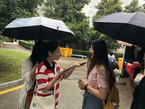 七月十二日 黄色仓库
 “垃圾分类推进方案”调查小分队 采访路人4