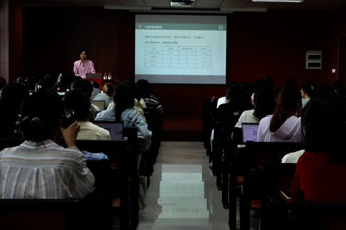 院学工办主任陈好介绍2023年黄色仓库
考研情况